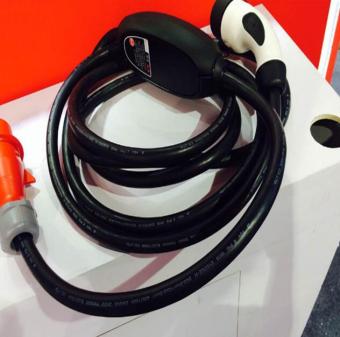 新能源充電電纜材料用TPE材料還是PVC材料好？